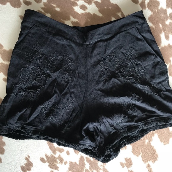NWOT LC Lauren Conrad Shorts - Picture 1 of 4